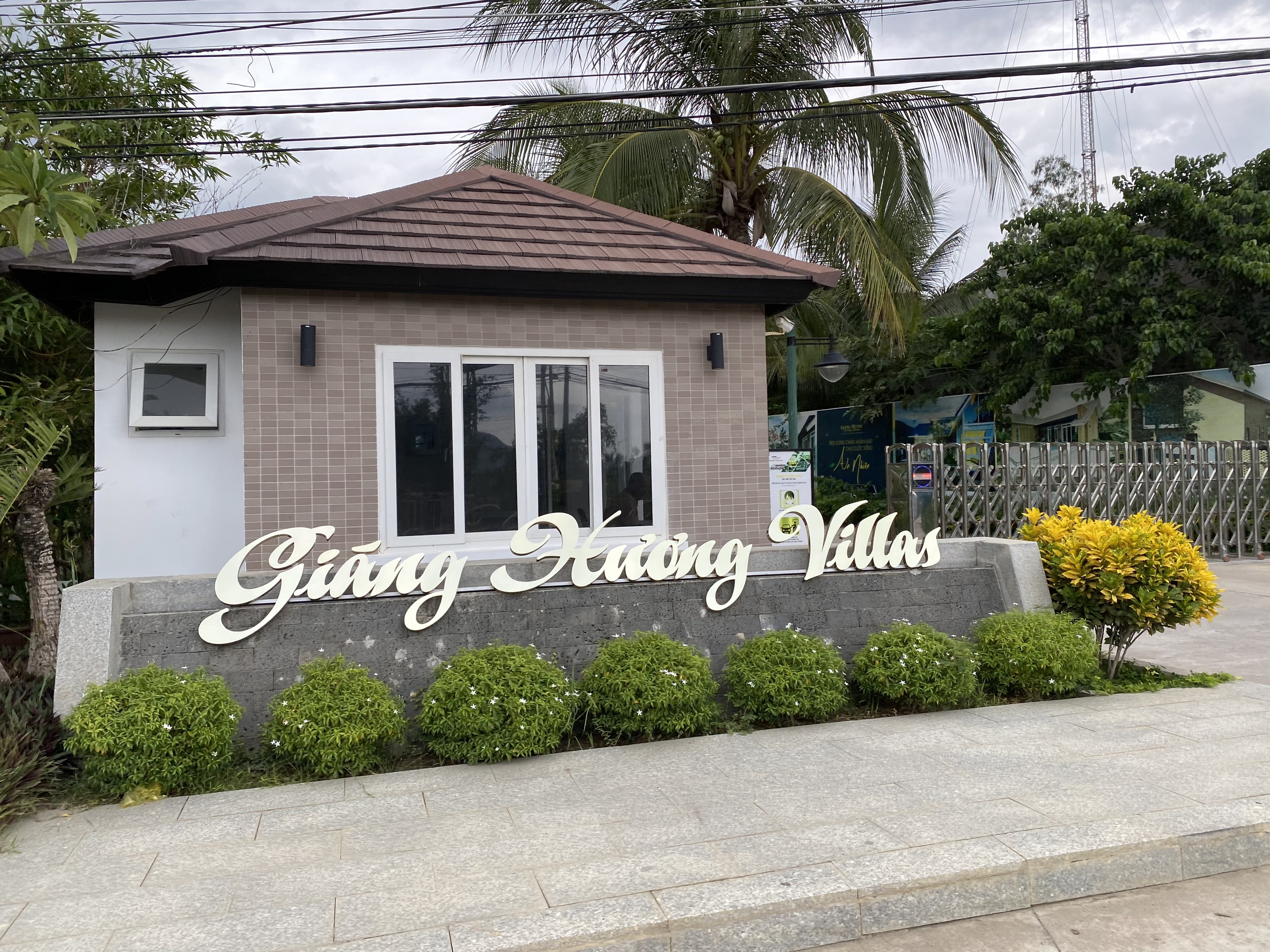 Trời đất Thấy rẻ quá mà sinh nghi ??  1,5 triệu/m2. Đường nhựa 10 mét